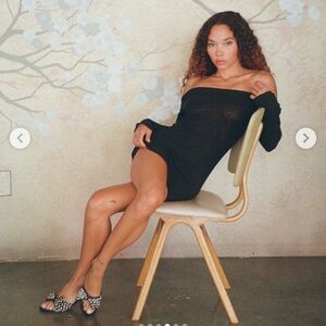 Are You Am I Kina Black Off-Shoulder mini Dress S